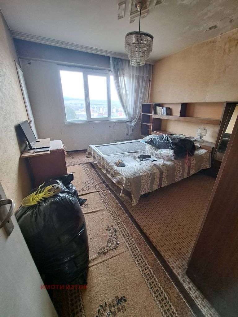 Til salgs  2 soverom Pernik , Iztok , 93 kvm | 75938018 - bilde [4]