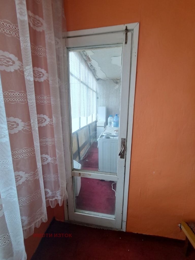 Til salgs  2 soverom Pernik , Iztok , 93 kvm | 75938018 - bilde [9]