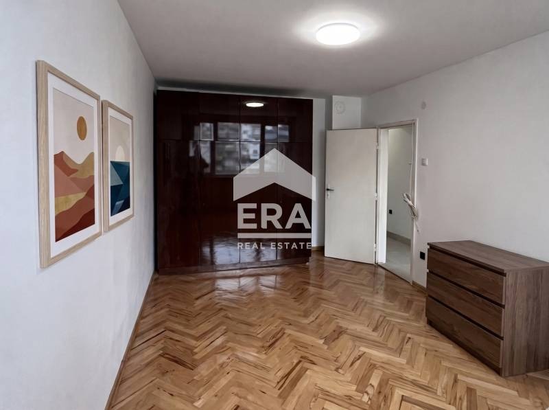 Продава 3-СТАЕН, гр. Русе, Централен южен район, снимка 6 - Апартаменти - 54675101