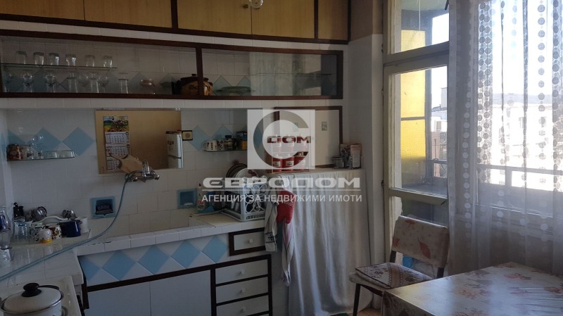 Продава  4-стаен град Стара Загора , Опълченски , 86 кв.м | 56113962 - изображение [2]
