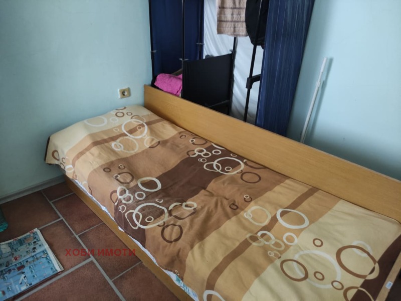Myytävänä  Pienhuoneisto Plovdiv , Kjutšuk Pariž , 120 neliömetriä | 68776674 - kuva [13]