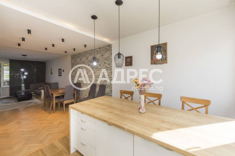 Na sprzedaż  1 sypialnia Sofia , Iztok , 73 mkw | 22620503 - obraz [13]