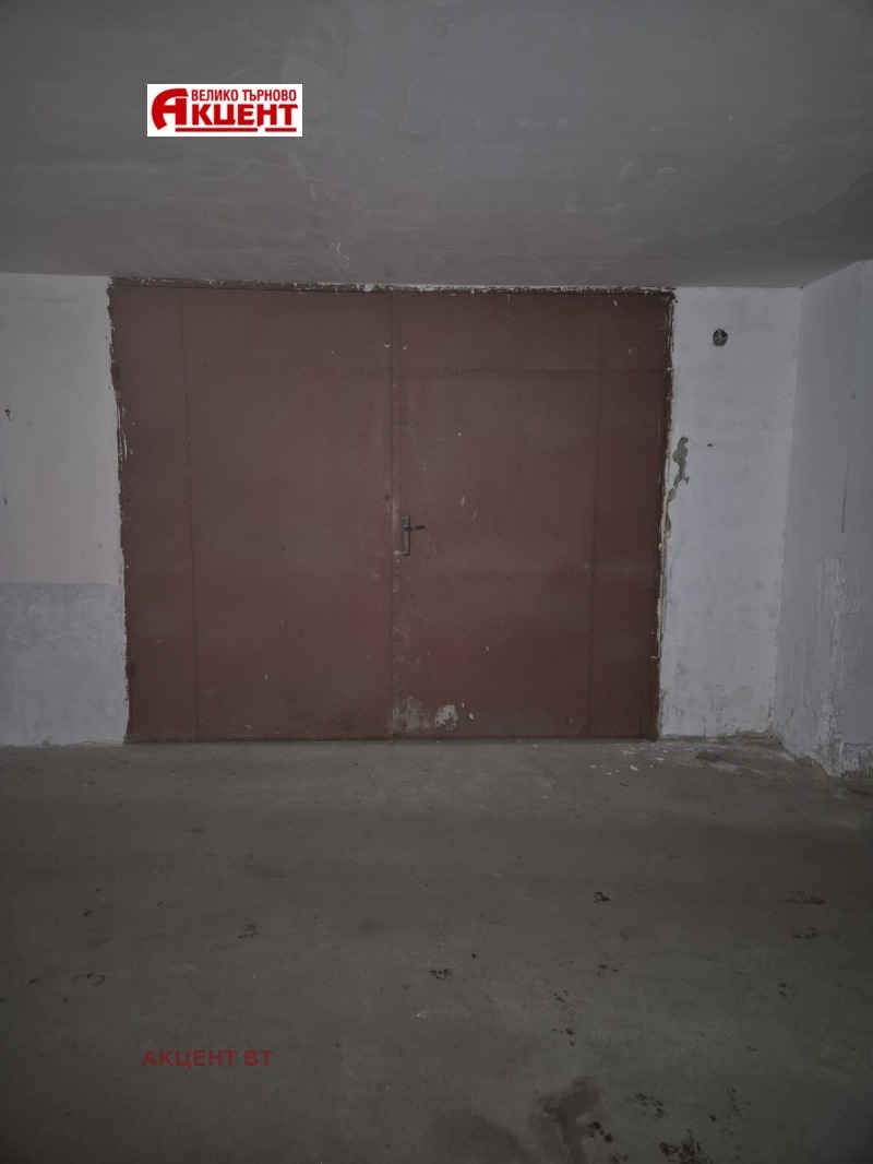 Продава ГАРАЖ, ПАРКОМЯСТО, гр. Велико Търново, Колю Фичето, снимка 4 - Гаражи и паркоместа - 53284085