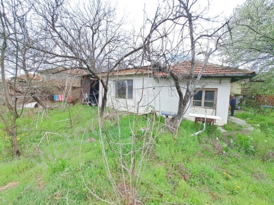 Продава КЪЩА, с. Джулюница, област Велико Търново, снимка 5 - Къщи - 54713103