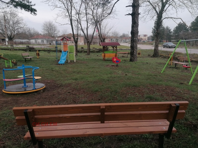 Продава КЪЩА, с. Владимирово, област Добрич, снимка 13 - Къщи - 52577437