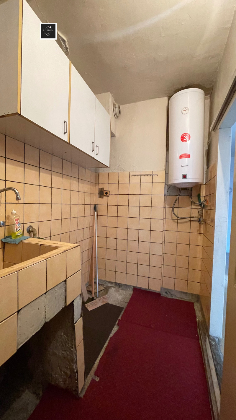 Продава  3-стаен град Пазарджик , Център , 83 кв.м | 31886433 - изображение [8]