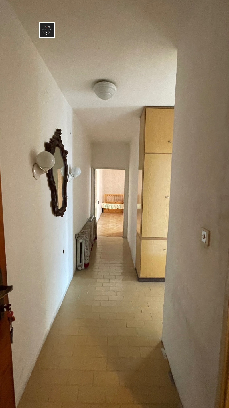 Продава  3-стаен град Пазарджик , Център , 83 кв.м | 31886433 - изображение [10]