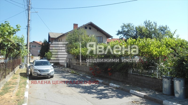 Продава КЪЩА, с. Слокощица, област Кюстендил