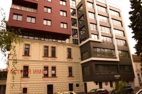 Butik Tsentar, Varna