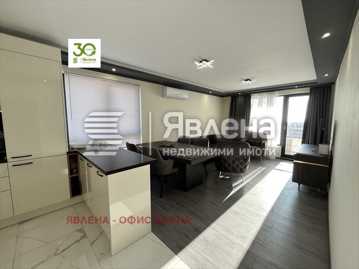 Продава 3-СТАЕН, гр. Варна, Изгрев, снимка 1 - Aпартаменти - 49186227