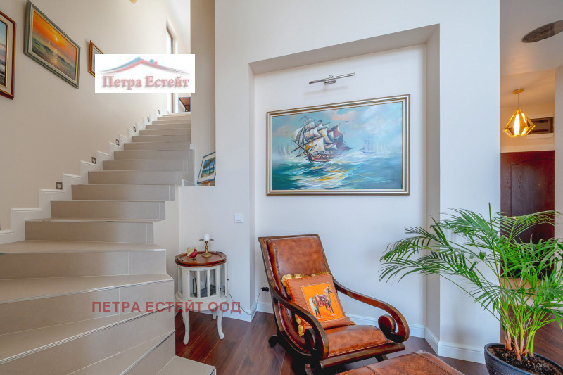 Продава МНОГОСТАЕН, гр. Варна, Бриз, снимка 3 - Апартаменти - 52681809