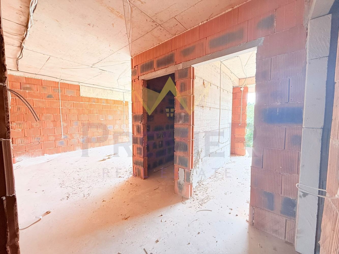 Продава 2-СТАЕН, гр. Варна, Изгрев, снимка 3 - Апартаменти - 55277315