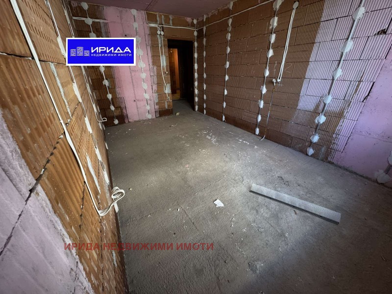In vendita  2 camere da letto Sofia , Krasna poliana 2 , 94 mq | 61113429