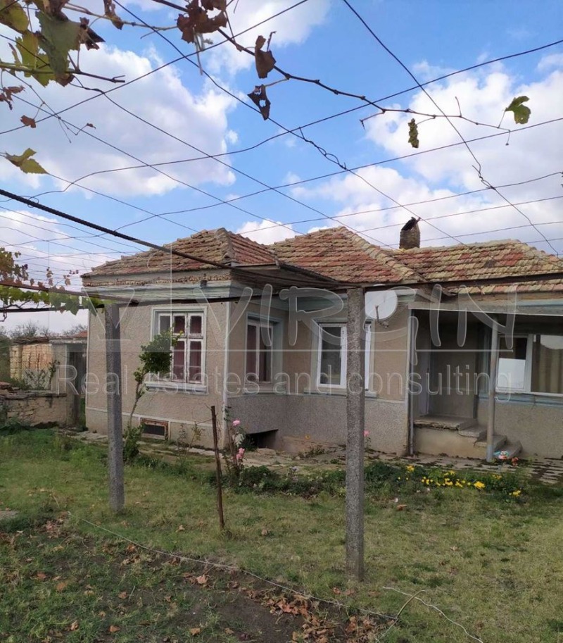 Продава КЪЩА, с. Момчилово, област Варна, снимка 3 - Къщи - 38933317