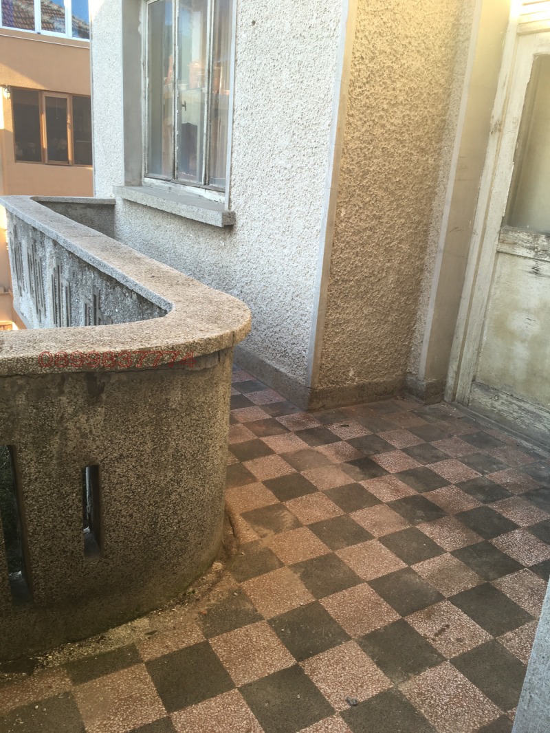 Продава КЪЩА, гр. Левски, област Плевен, снимка 8 - Къщи - 52778968