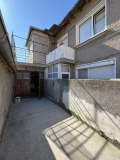 Продава ЕТАЖ ОТ КЪЩА, гр. Нови пазар, област Шумен, снимка 2