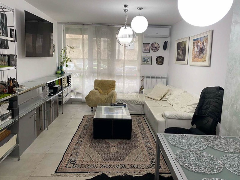 Myytävänä  1 makuuhuone Sofia , Manastirski livadi , 110 neliömetriä | 94304513
