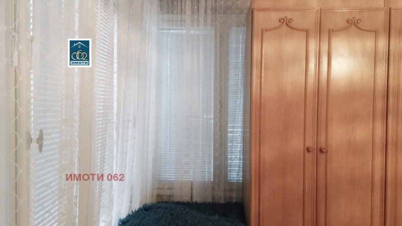 Продава 4-СТАЕН, гр. Велико Търново, Център, снимка 3 - Апартаменти - 53203937