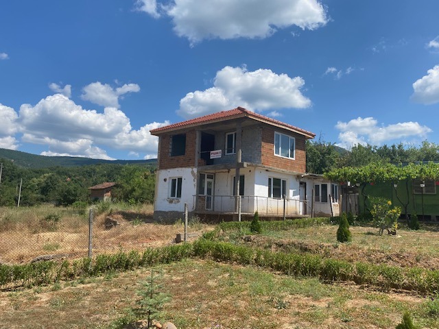 Продава  Къща област Пловдив , с. Сърнегор , 250 кв.м | 78516519