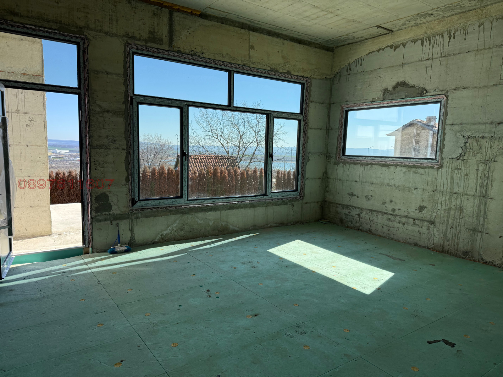 Продава КЪЩА, гр. Шумен, м-т Сакарка, снимка 8 - Къщи - 53780460