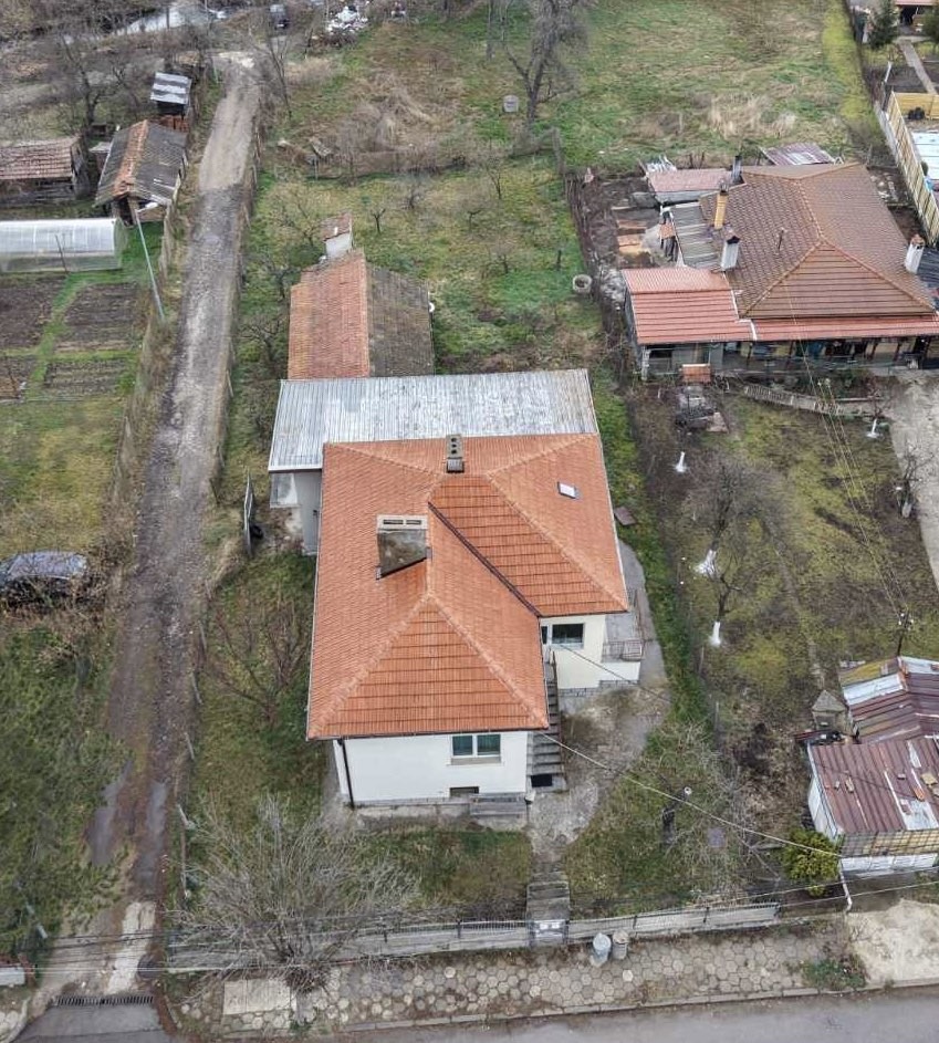 Продава КЪЩА, гр. София, гр. Банкя, снимка 2 - Къщи - 54561283