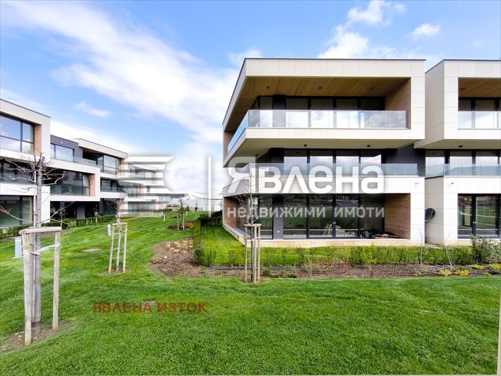 Продаја  2 спаваће собе Софија , Симеоново , 178 м2 | 57795812