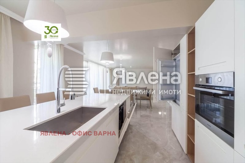 Продава МНОГОСТАЕН, гр. Варна, Център, снимка 4 - Апартаменти - 56341548