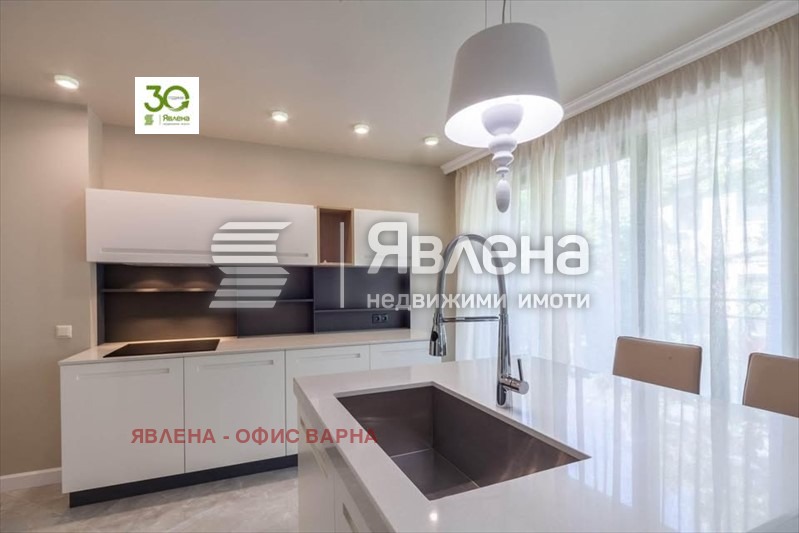 Продава МНОГОСТАЕН, гр. Варна, Център, снимка 5 - Апартаменти - 56341548