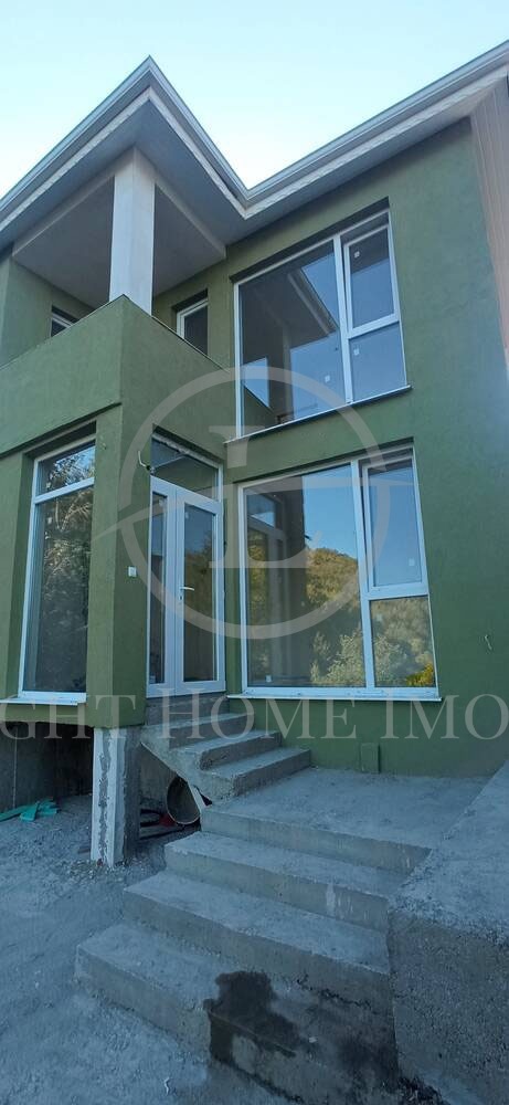 Продава КЪЩА, с. Руен, област Пловдив