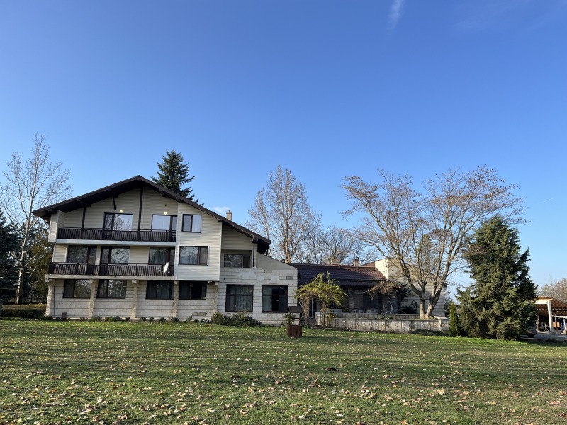 Продава ВИЛА в област Добрич, с. Крушари - 821 кв.м / 715 800 € » 1 399 983.11 лв.