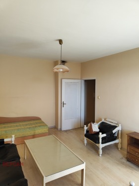 Studio Nadeschda 3, Sofia