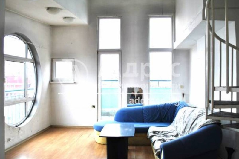 De vânzare  2 dormitoare Sofia , Țentâr , 123 mp | 83453504