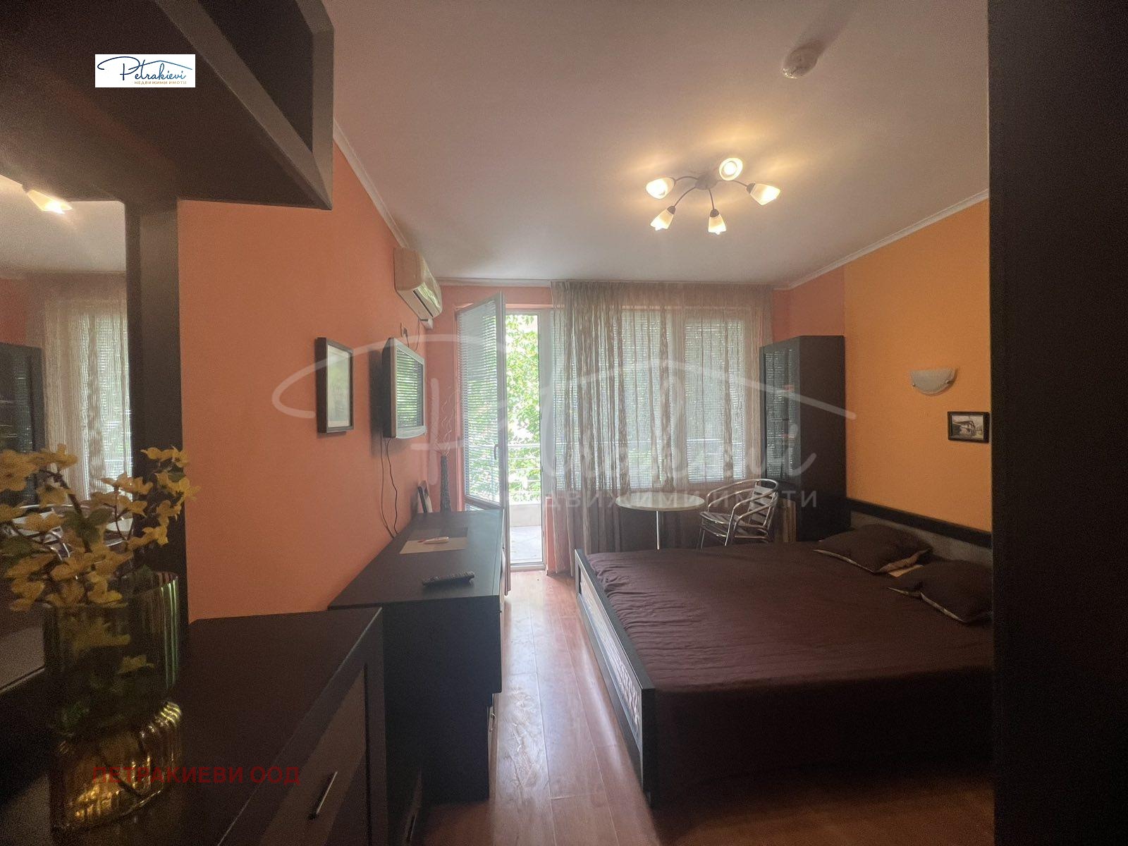 Продава 1-СТАЕН, гр. Бургас, Сарафово, снимка 3 - Апартаменти - 54620461