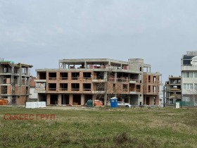 Продажба на имоти в гр. Царево, област Бургас — страница 8 - изображение 13 