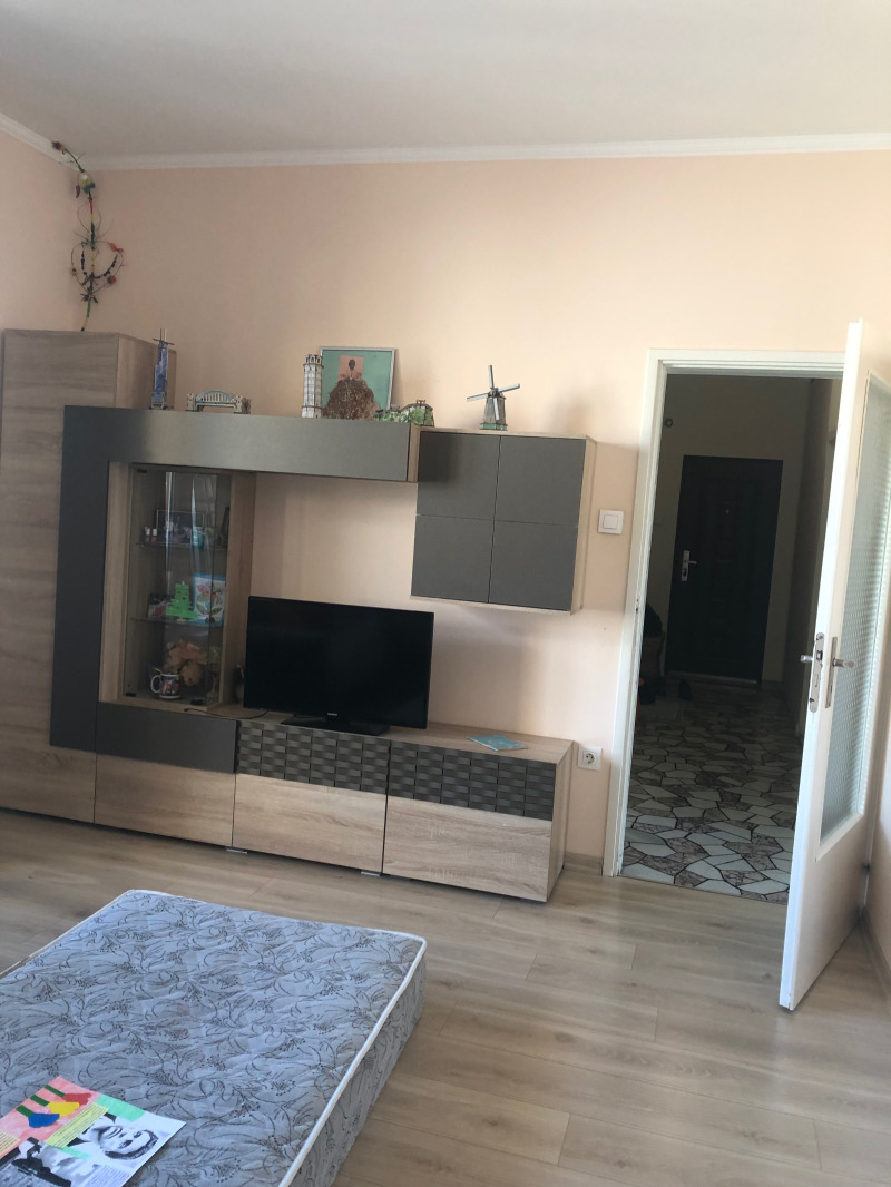 Myytävänä  3 makuuhuonetta Plovdiv , Tsentar , 93 neliömetriä | 83597710