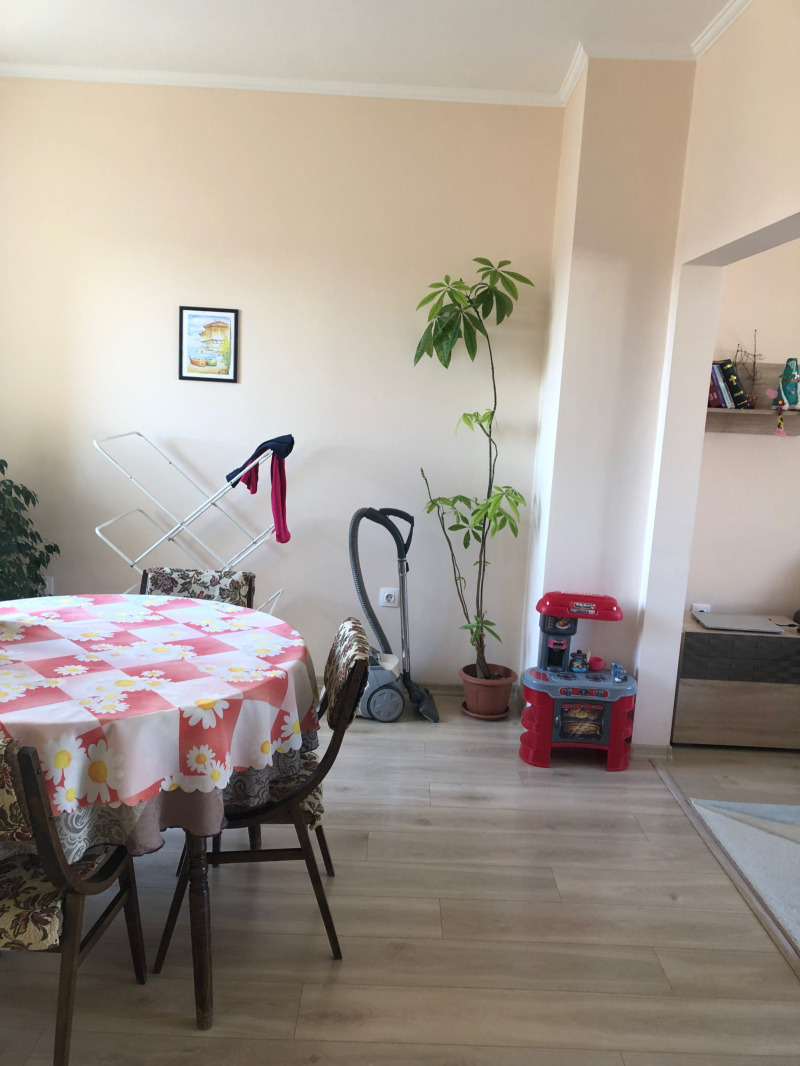 Zu verkaufen  3 Schlafzimmer Plowdiw , Zentar , 93 qm | 83597710 - Bild [3]