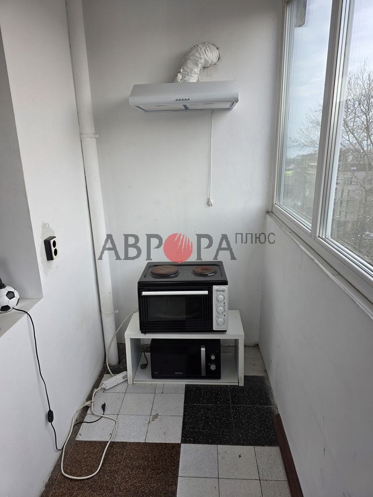 Продава 3-СТАЕН, гр. Бургас, Възраждане, снимка 3 - Апартаменти - 54047186