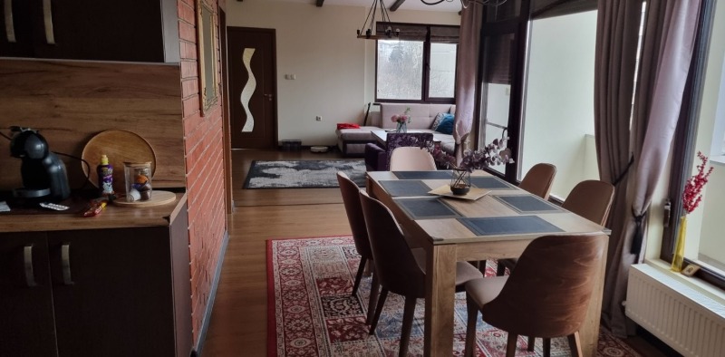 Продава КЪЩА в град Разград, Освобождение - 196 кв.м / 240 000 € » 469 399.20 лв., РОС -НЕДВИЖИМИ ИМОТИ