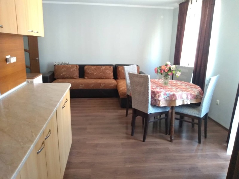 Продава 2-СТАЕН, гр. Благоевград, Широк център