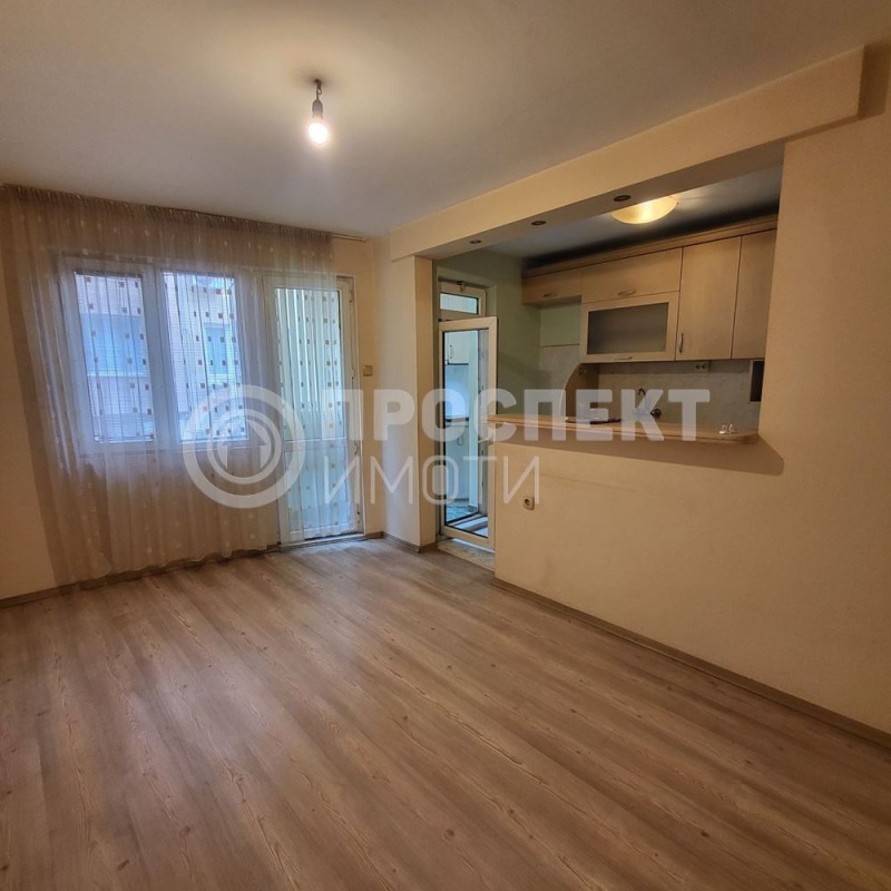 Продава  3-стаен град Пловдив , Гагарин , 78 кв.м | 58497404
