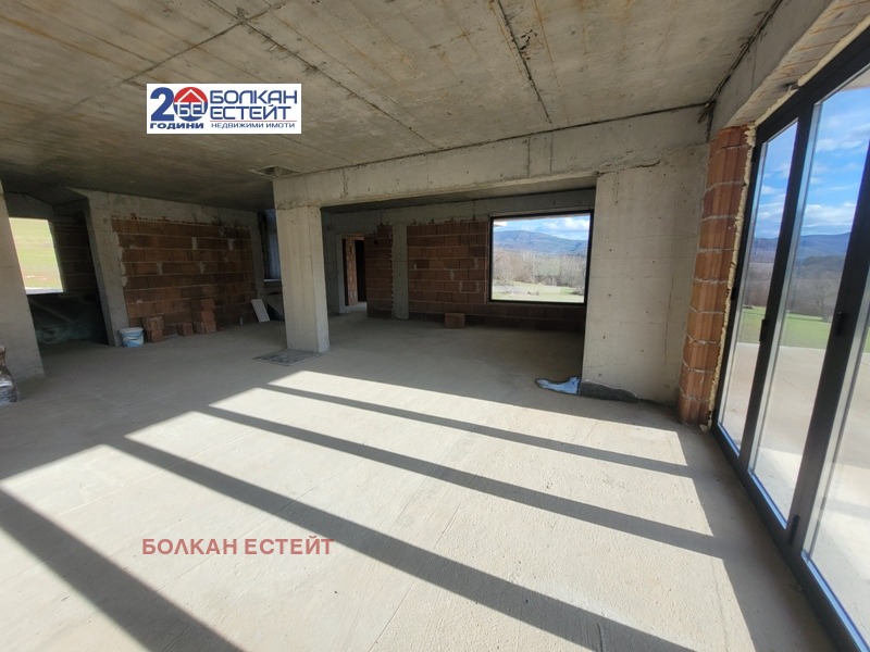 Продава КЪЩА, с. Радковци, област Велико Търново, снимка 11 - Къщи - 41822184