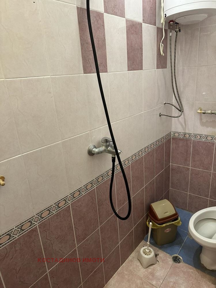 Продава КЪЩА, гр. Пловдив, Център, снимка 3 - Къщи - 53170412