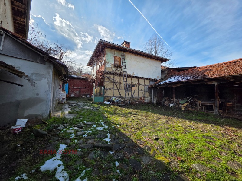 Продава КЪЩА, с. Орешак, област Ловеч, снимка 3 - Къщи - 53443795