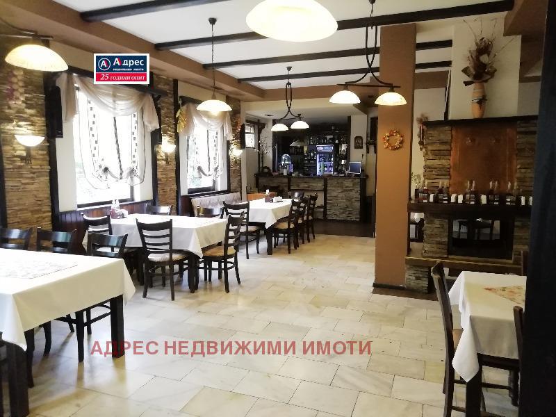 Продава  Хотел област Габрово , гр. Севлиево , 650 кв.м | 79412621 - изображение [2]