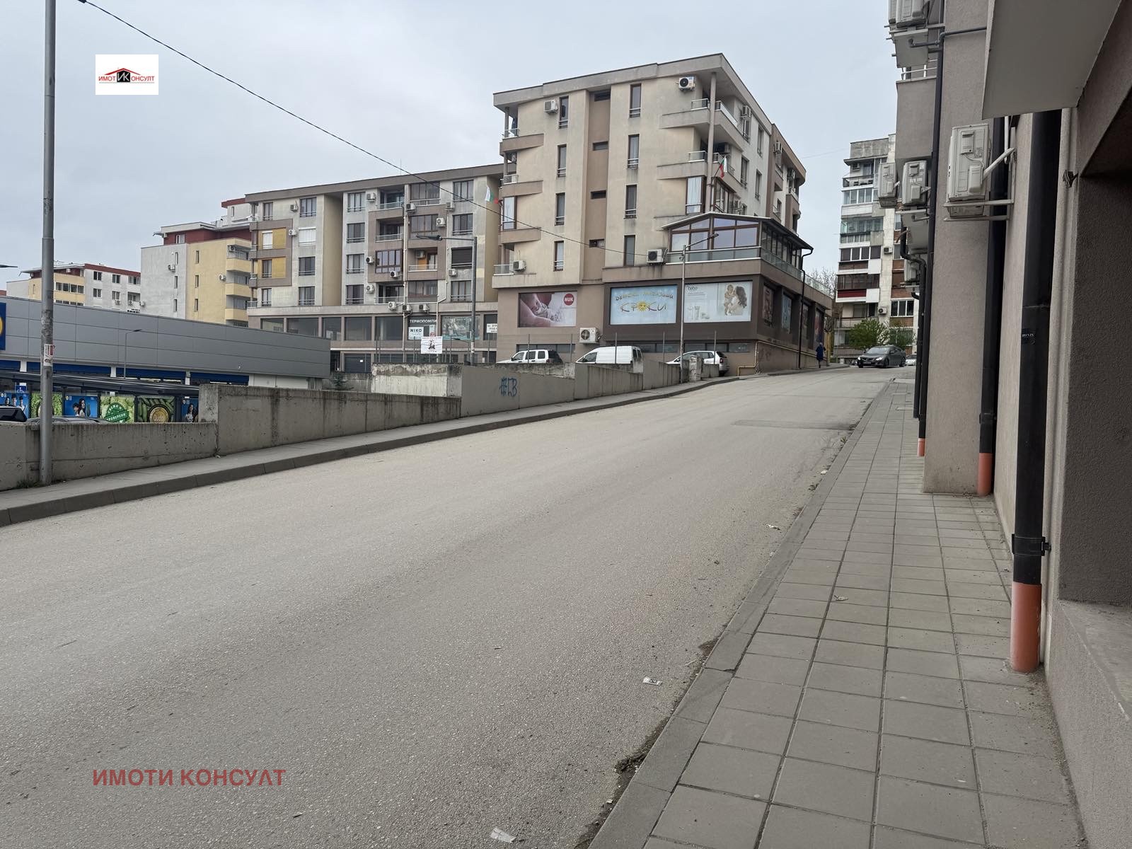 Продава МАГАЗИН, гр. Велико Търново, Бузлуджа, снимка 2 - Магазини - 53672948