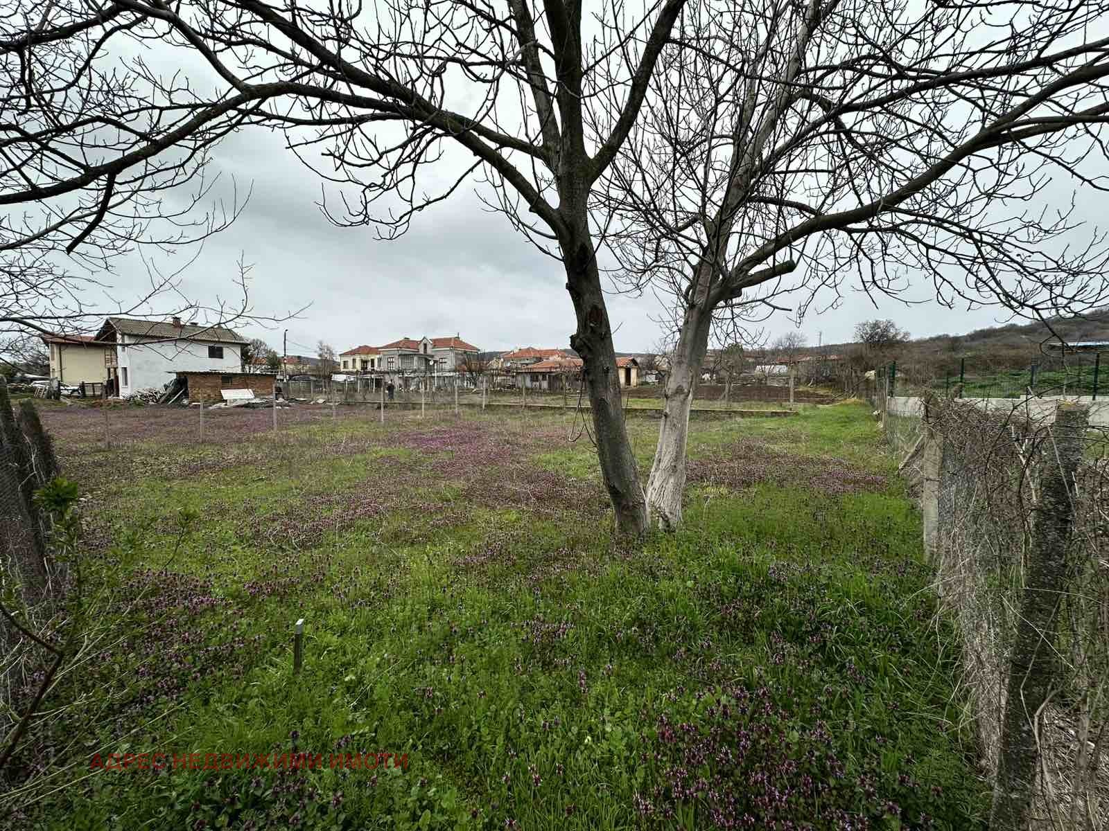 Продава ПАРЦЕЛ, с. Кирилово, област Стара Загора