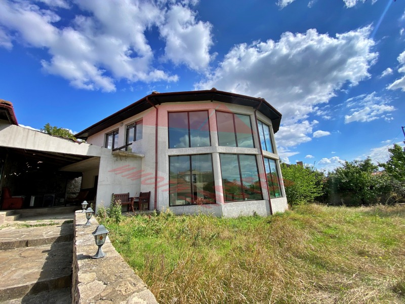 Продава КЪЩА в област Шумен, гр. Нови пазар - 333 кв.м / 300 000 € » 586 749.00 лв., ИМОТИ НАСТЕВ