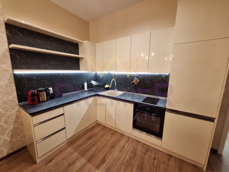 Продава 2-СТАЕН, гр. Бургас, Лазур, снимка 3 - Апартаменти - 53354143