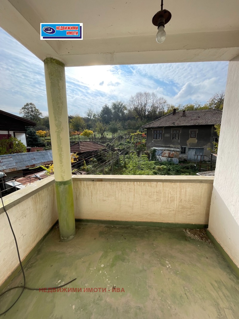 Продава КЪЩА, с. Самоводене, област Велико Търново, снимка 11 - Къщи - 52451691