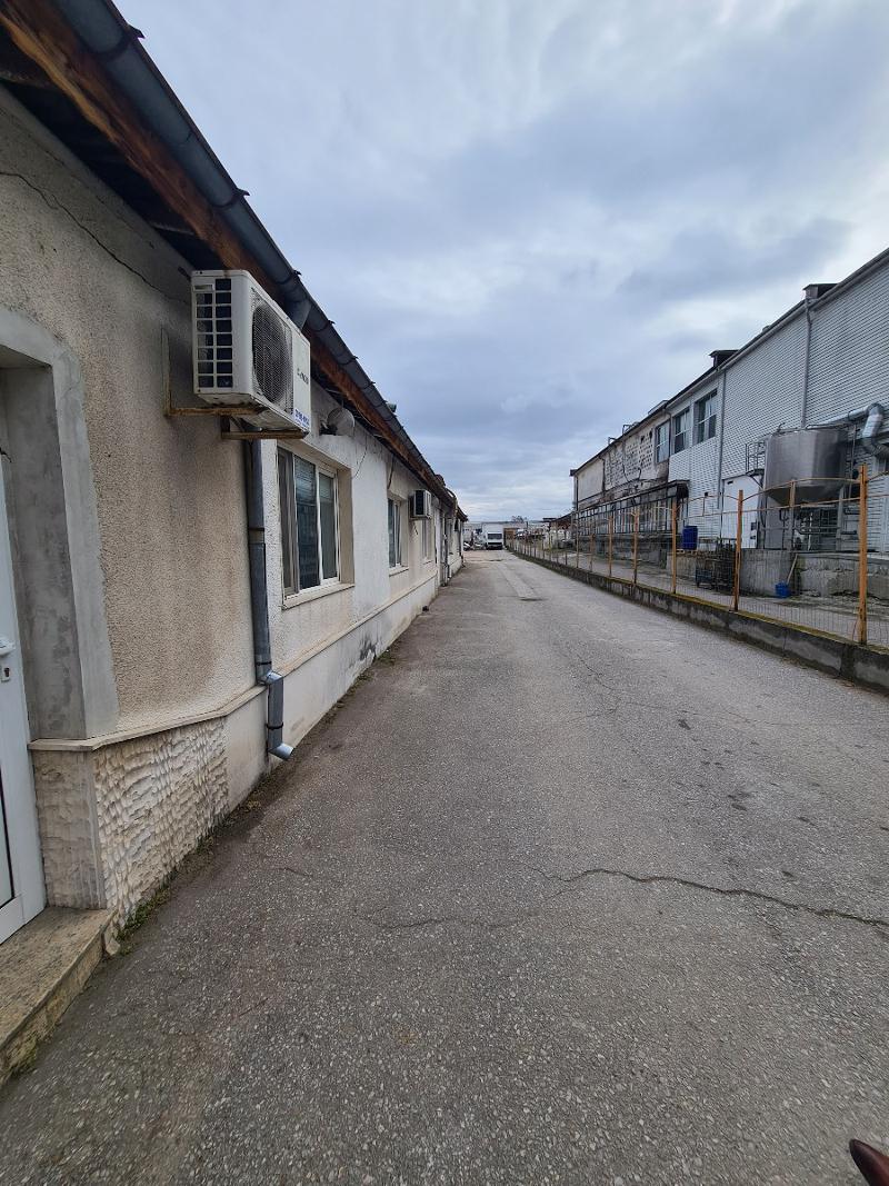 Продава ПРОМ. ПОМЕЩЕНИЕ, гр. Хасково, Промишлена зона - Север, снимка 3 - Производствени сгради - 52667360